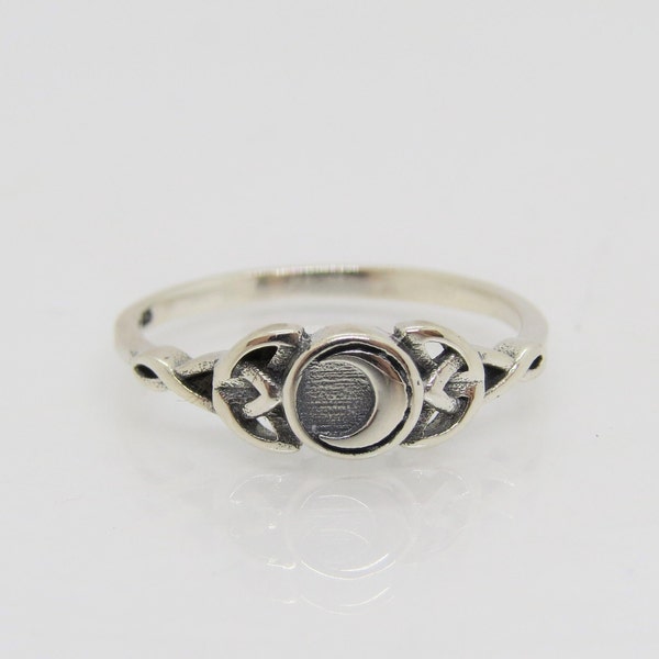 Sterling Silver Celtic Moon Ring Size 4