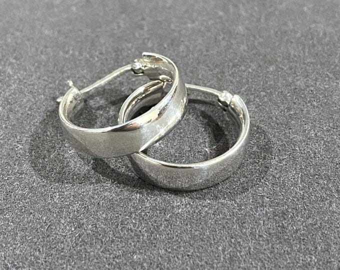 Vintage Sterling Silver Hoop Earrings.