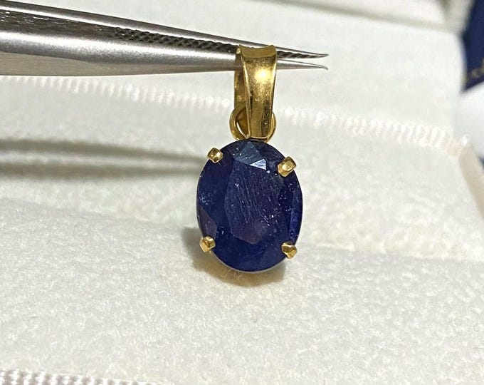 Vintage 14K Solid Yellow Gold 2.55ct Natural Oval Blue Sapphire Pendant.