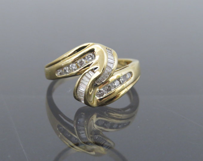 Vintage 14K Solid Yellow Gold .57ct Diamond Engagement Ring Size 8.25