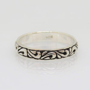 Vintage Sterling Silver Vine Band Ring Size 8