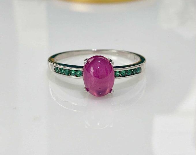 Vintage Sterling Silver Natural Ruby & Tsavorite Ring Size 8