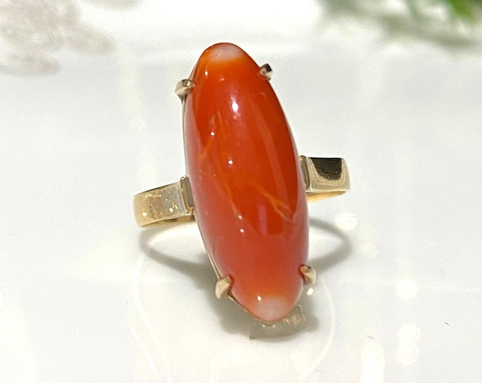 Vintage 18K Solid Yellow Gold Red Coral Ring Size 6.5
