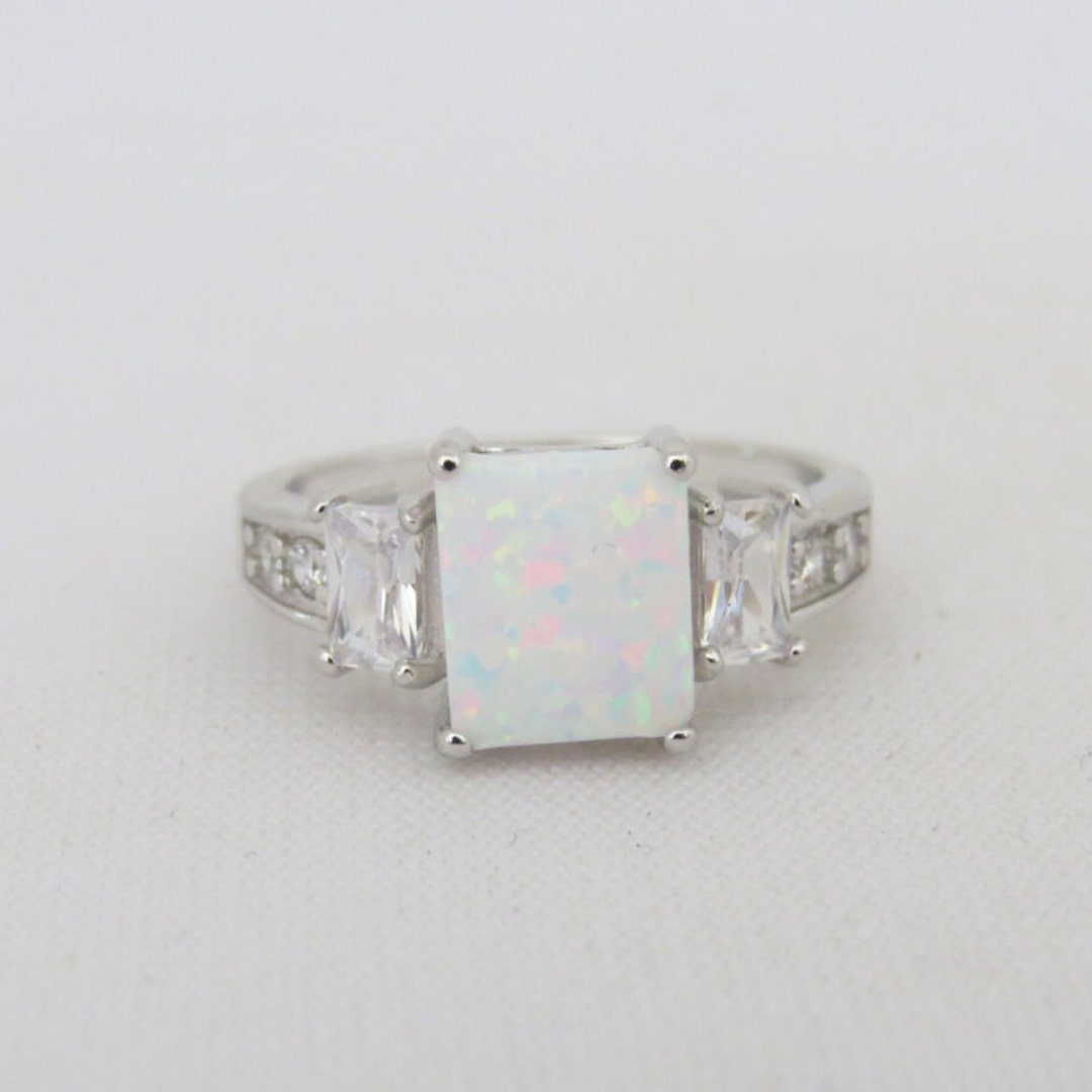 Bague Vintage En Argent Massif 925 Et Pierre Blanche Opalescente - Occasion