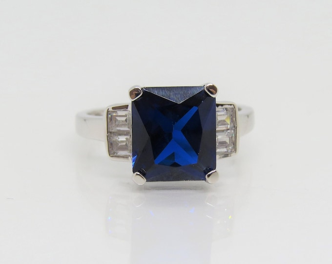 Vintage Sterling Silver Blue Sapphire & White Topaz Ring Size 8