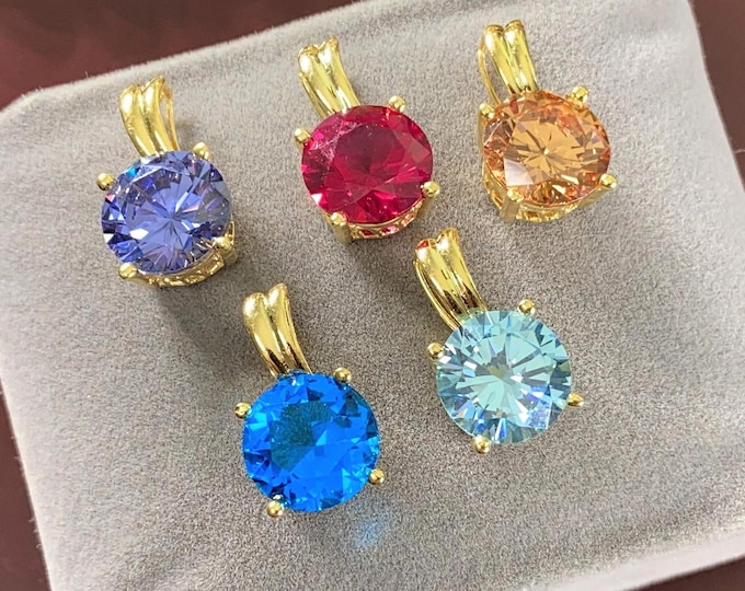 Vintage 18K Solid Gold Tanzanite Solitaire Pendant 10MM