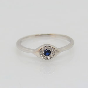 Vintage Sterling Silver Blue Sapphire & White Topaz Eye, Evil Eye Ring.