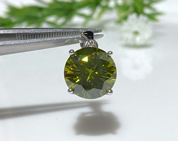 Vintage Sterling Silver Round cut Peridot Pendant 10MM