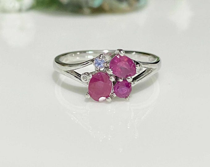 Vintage Sterling Silver Natural Ruby & White Topaz Ring Size 7 3/4