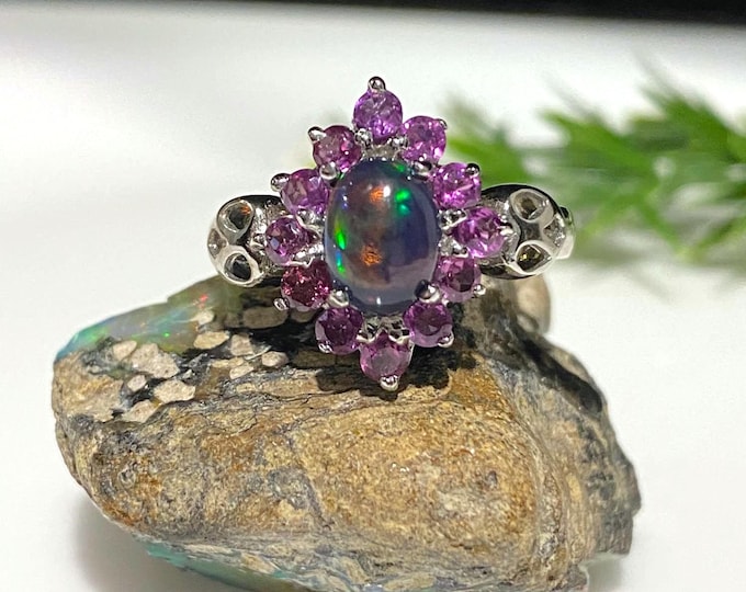 Vintage Sterling Silver Natural Oval cut Black Fire Opal & Rhodolite Ring Size 8.75