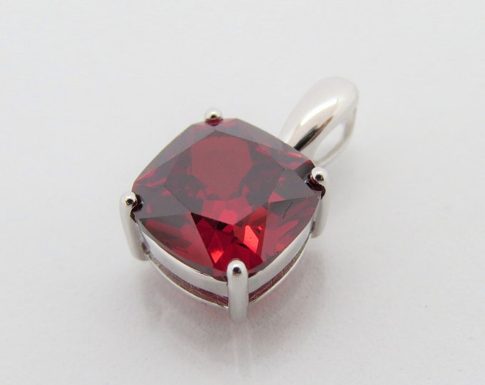Vintage Sterling Silver Cushion cut Garnet Pendant