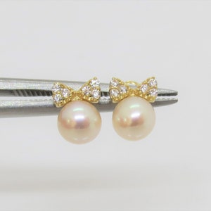 Vintage 14K Solid Yellow Gold Freshwater Pearl & White Topaz Bow Stud Earrings