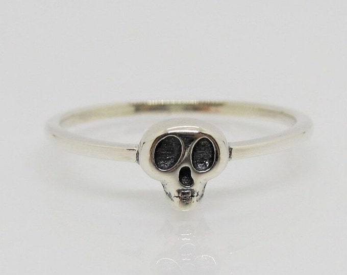 Vintage Sterling Silver Small Skull Ring Size 7