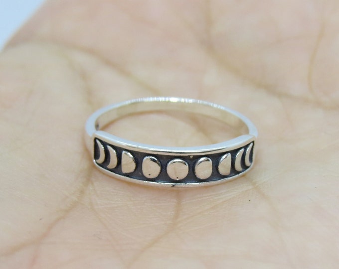 Vintage Sterling Silver Moon Phases Band Ring Size 5