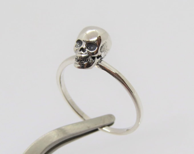 Vintage Sterling Silver Skull Ring Size 8