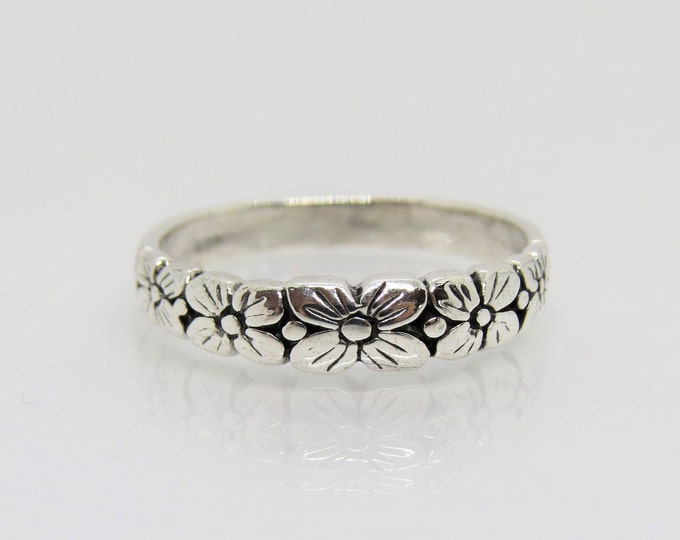 Sterling Silver Flowers Ring Size 6.5