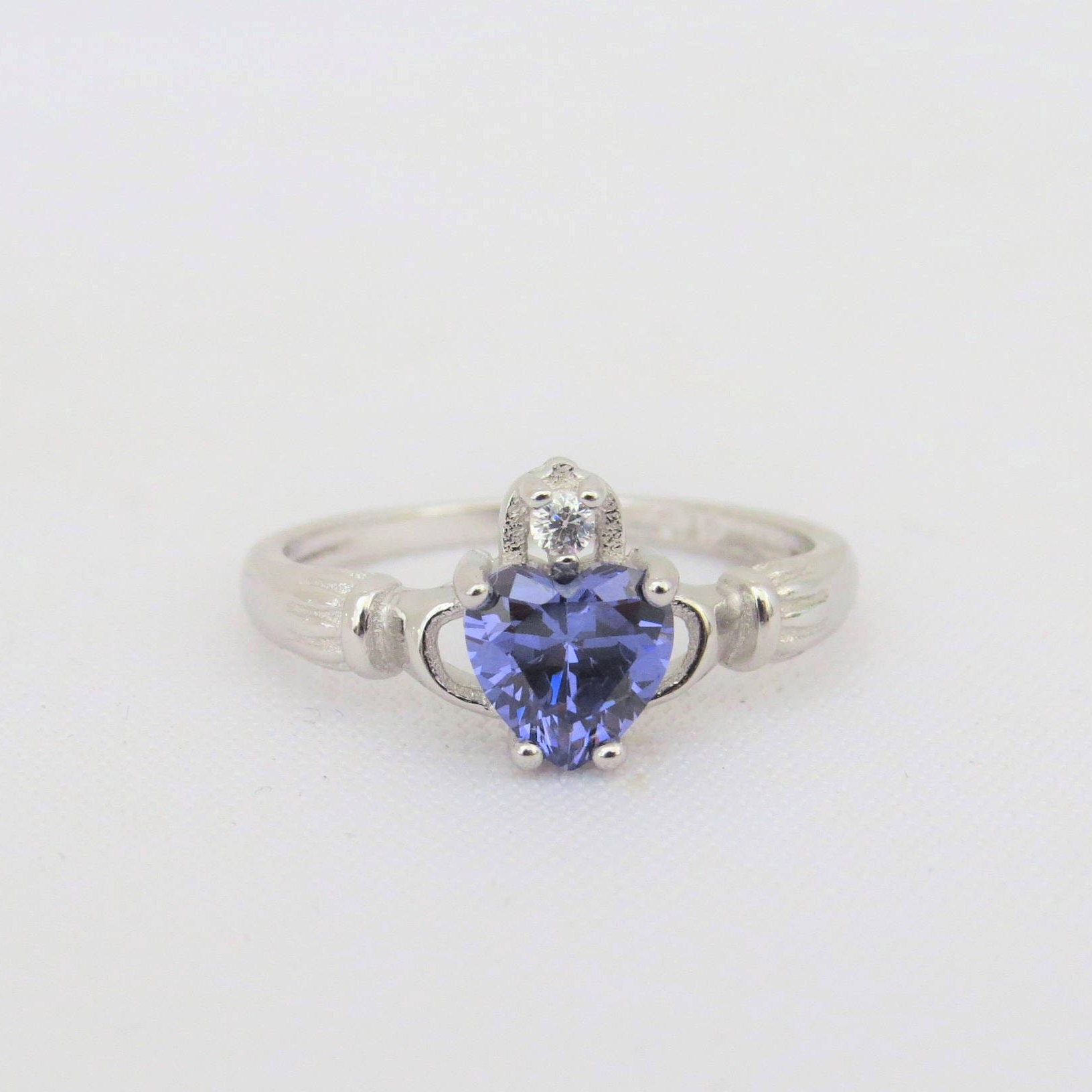 Vintage Claddagh Sterling Silver Tanzanite White Topaz Ring Size