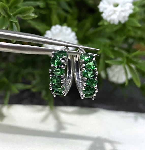 Vintage Sterling Silver Pear cut Emerald Hoops Ea… - image 9