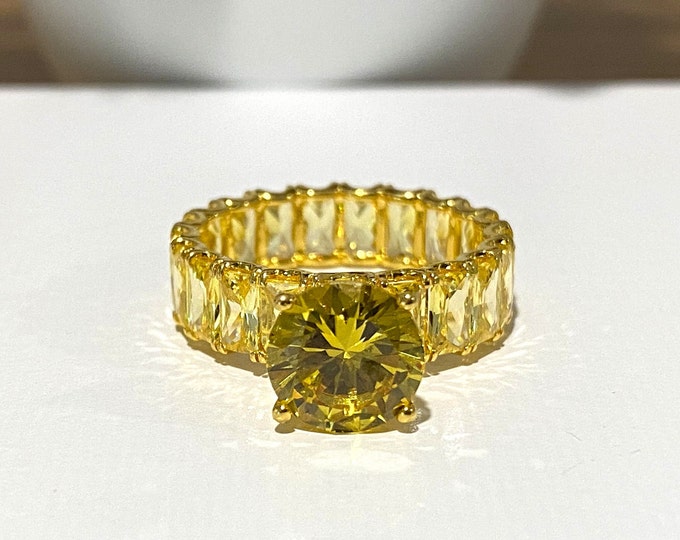 Vintage 18K Solid Yellow Gold Citrine Engagement Ring Size 8