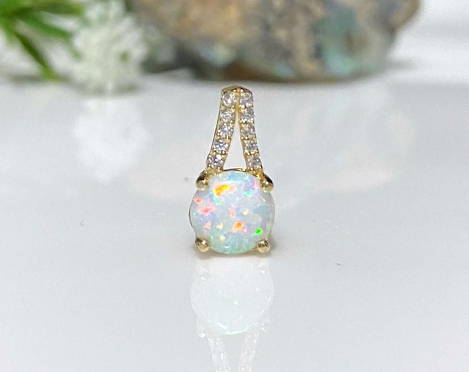 Vintage 14K Solid Yellow Gold White Opal & White Topaz Pendant.