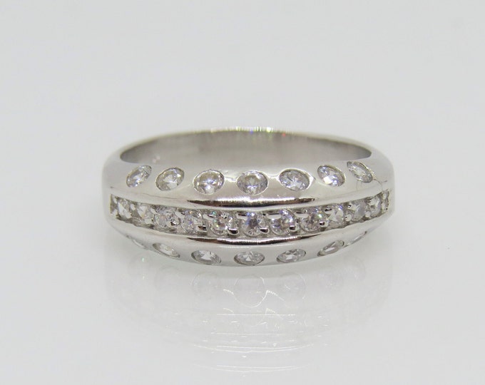 Vintage Sterling Silver White Topaz Unisex Wedding Band Ring Size 5