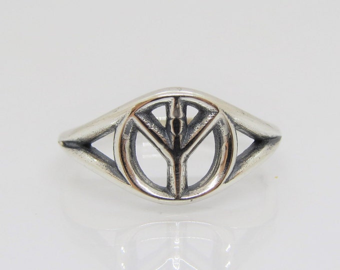 Vintage Sterling Silver Peace Sign Ring Size 8