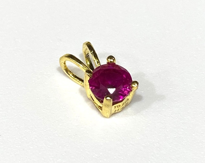 Vintage 18K Solid Gold Round cut Ruby Tiny Pendant. 5MM
