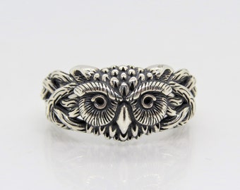 Vintage Sterling Silver Owl Ring.
