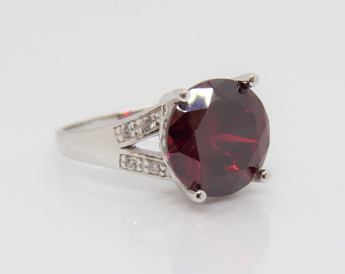 Vintage Sterling Silver Garnet & White Topaz Solitaire Ring Size 10