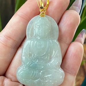 Vintage 18K Solid Yellow Gold Light Green, White,  Jadeite Jade Buddha Pendant. Mat Phat Bon Su Thich Ca.