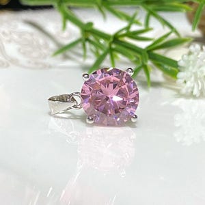 Vintage Sterling Silver Round Pink Topaz Solitaire Pendant.