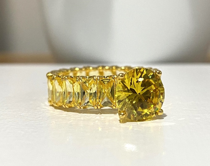 Vintage 18K Solid Yellow Gold Citrine Engagement Ring Size 8