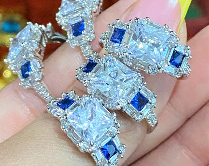 Vintage Sterling Silver Blue Sapphire & White Topaz Ring Size 7