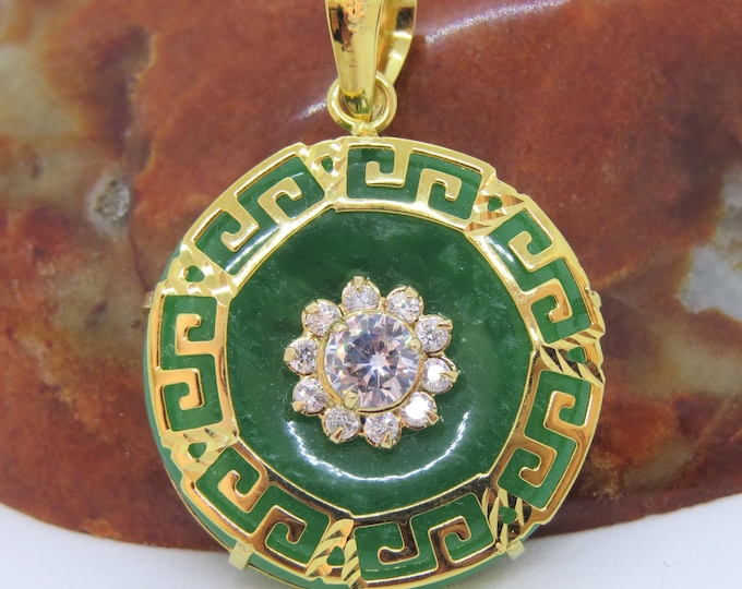Vintage 18K Solid Yellow Gold Green Jadeite Jade White Topaz, Flower Donut Circle Pendant