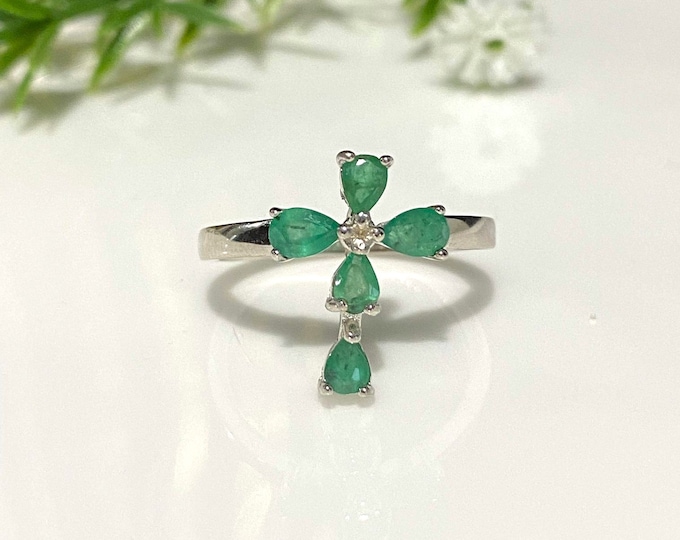 Vintage Sterling Silver Natural Emerald & White Topaz Cross Ring Size 7