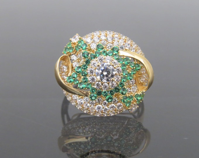 Vintage 18K Solid Yellow Gold Emerald & White Topaz Dome Ring Size 6.75