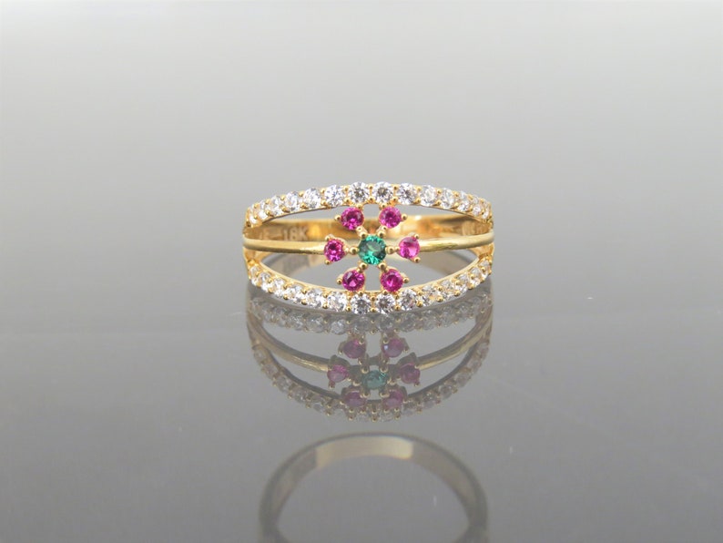 White Topaz /& Emerald Flower Ring Size 6.25 Vintage 18K Solid Yellow Gold Ruby