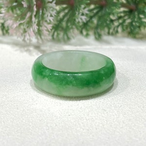 Vintage Translucent Natural Green White Jadeite Jade Band Ring Size 6