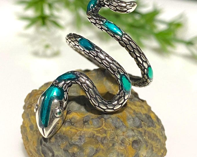 Vintage Sterling Silver Green Enamel Emerald on Eye's Snake Long Ring Size 7
