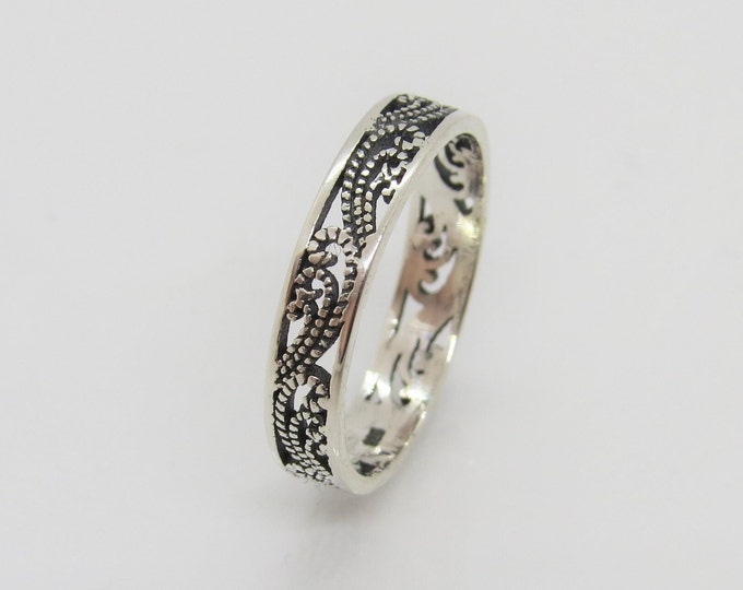 Vintage Sterling Silver Filigree Band Ring Size 7