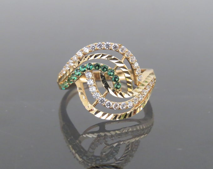 Vintage 18K Solid Yellow Gold White Topaz & Emerald Swirly Dome Ring Size 6