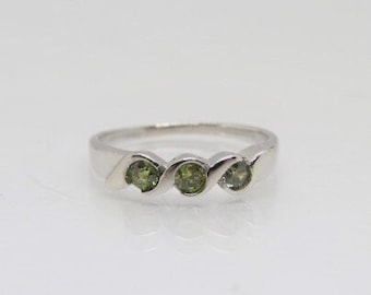 Vintage Sterling Silver Peridot Band Ring Size 3,4