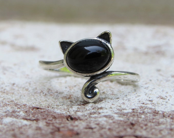 Sterling Silver Black Onyx Kitty Cat Ring.