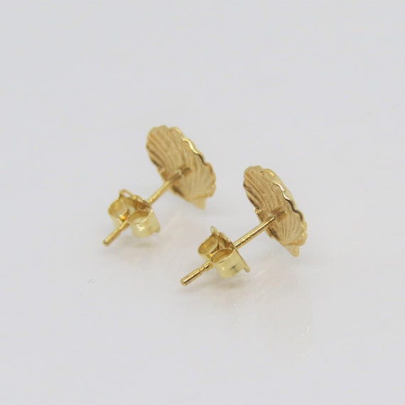 Vintage 14K Solid Yellow Gold Seashell Stud Earri… - image 6