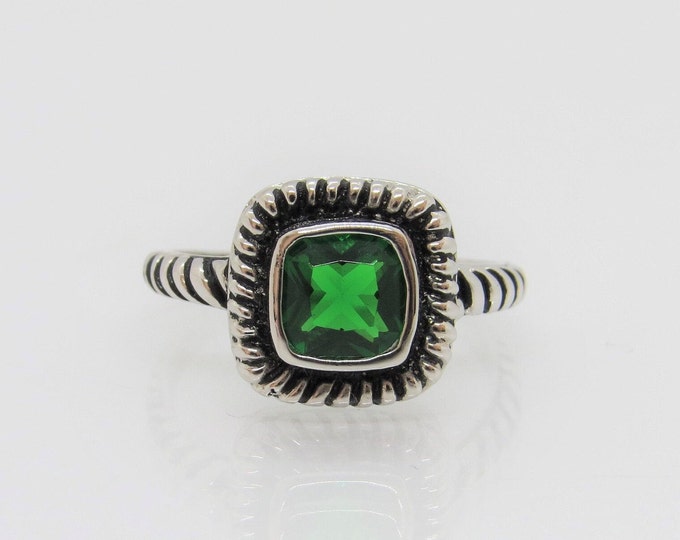 Vintage Sterling Silver Green Emerald Square Dome Ring Size 6