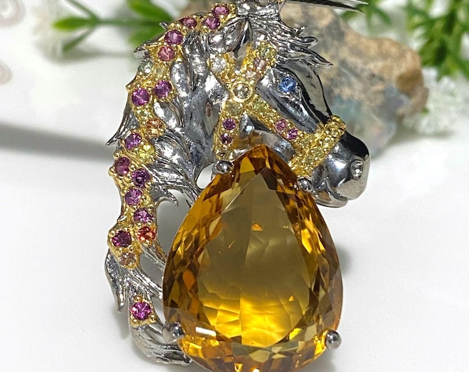 Vintage Sterling Silver 39ct Natural Citrine & Rhodolite, Yellow Sapphire Horse Stunning Pendant.