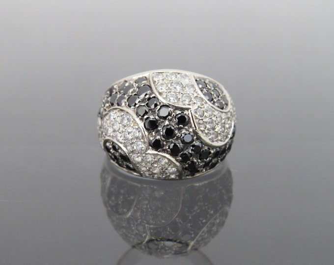 Vintage 14K Solid White Gold Black & White Sapphire Domed Pave Ring Size 7