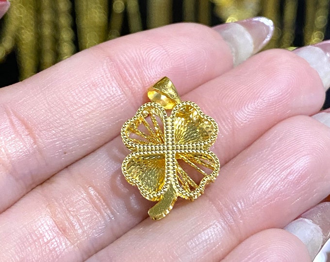 Vintage 24K 9999 Solid Gold Four Leaf Lucky Clover Pendant.