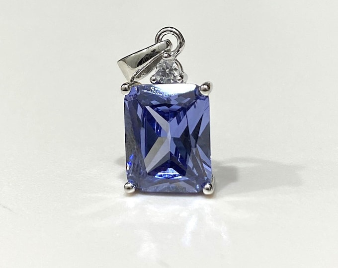 Sterling Silver 925. Tanzanite & White Topaz Pendant.