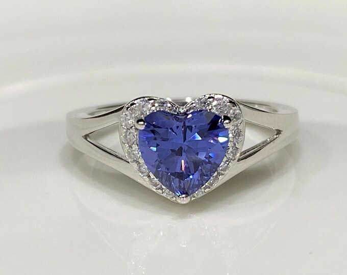 Vintage Sterling Silver Tanzanite & White Topaz Heart Ring.